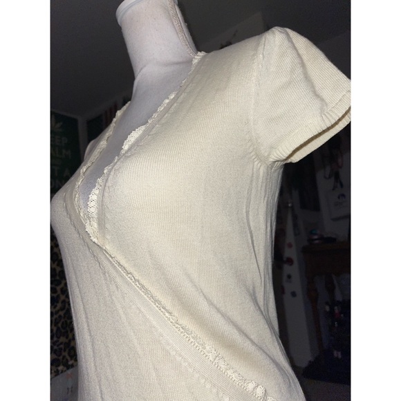Women’s Cream Old Navy Brand Perfect Fit Sweater NWT 🤎 - Picture 14 of 17